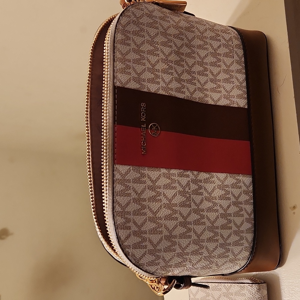 Crossbody purse wristlet card holder
